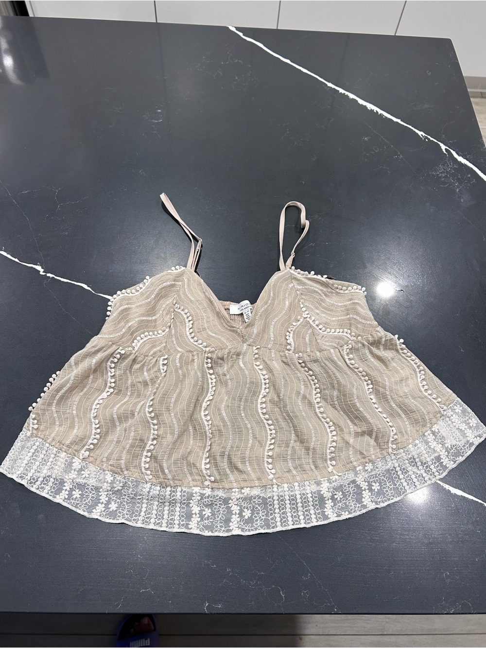 NWT Kirious Los Angeles Beige Lace Trim Babydoll Cami Top Embroidered Flowy Boho